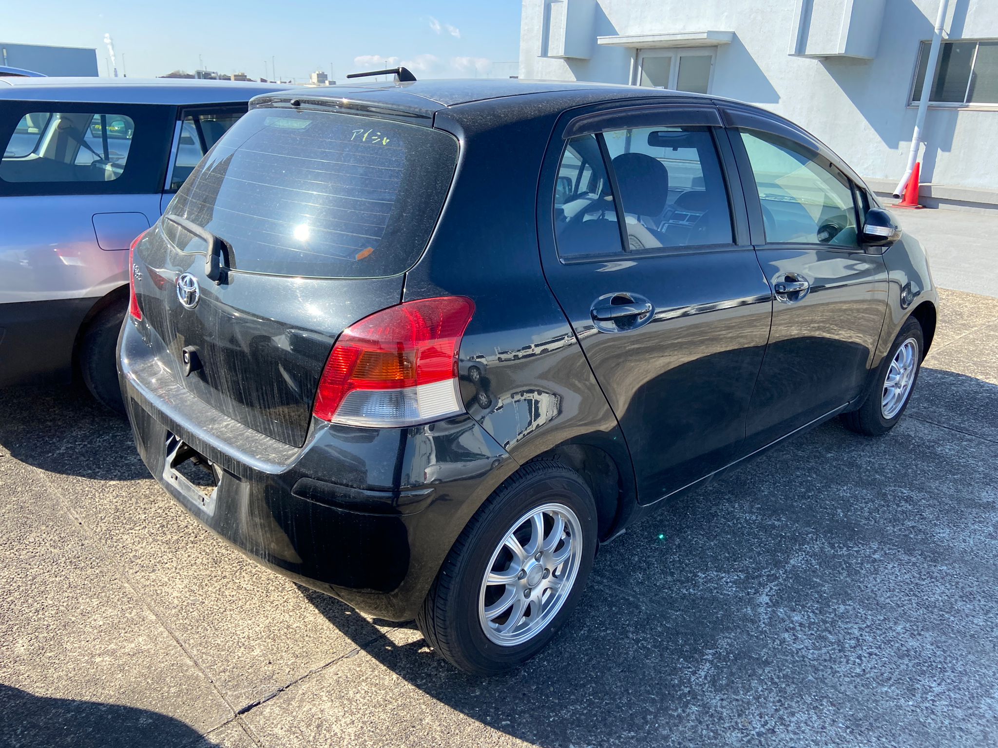2010 Toyota Vitz 